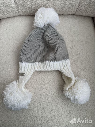 Шапка детская с помпонами