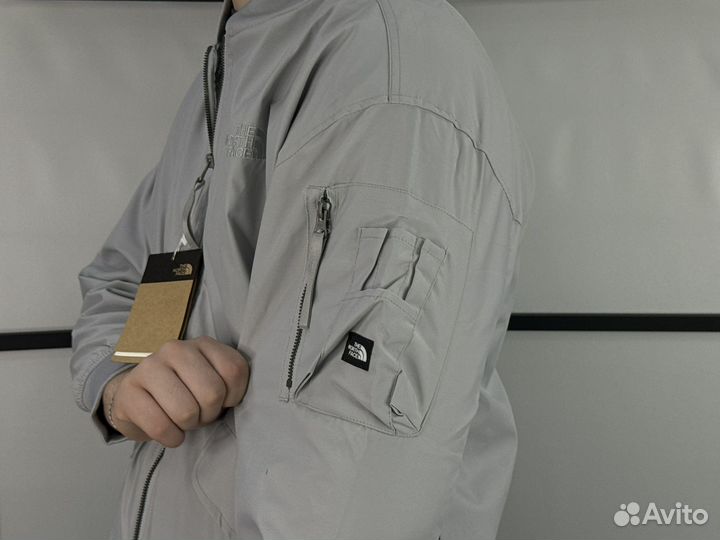 Бомбер The North Face