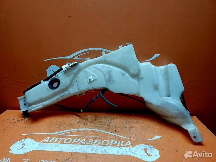 Бачок омывателя лобового стекла Ford Focus 2 (200