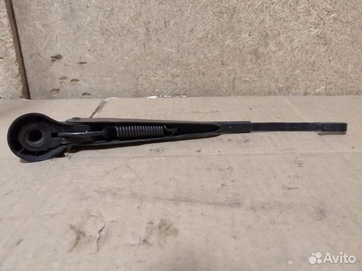 Поводок стеклоочистителя задний Ford Fusion 1.6