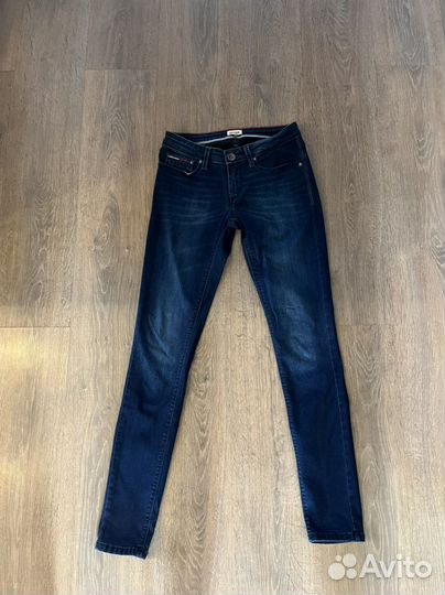 Tommy hilfiger джинсы 27/32