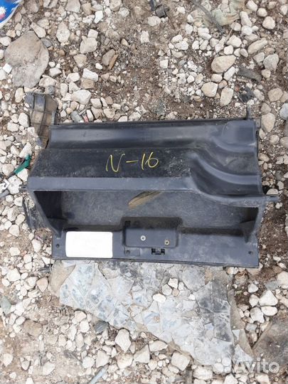 Бардачок Nissan Almera N15 1.4 1995-2000