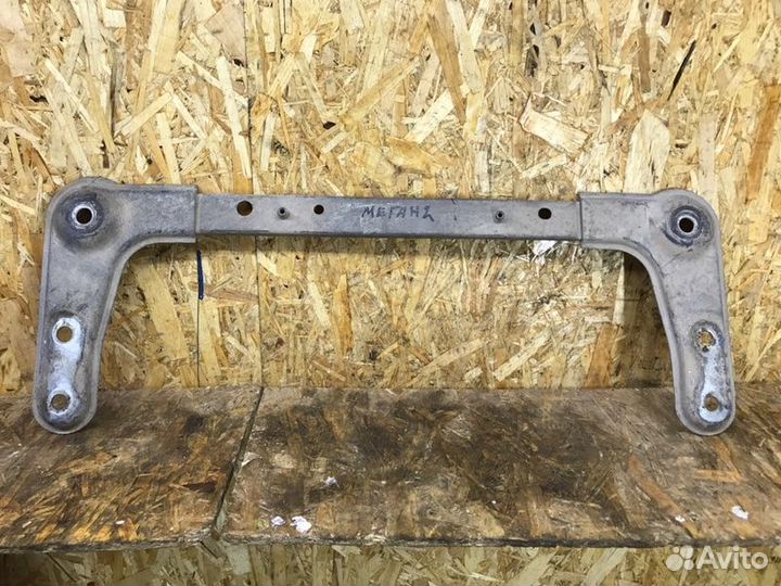 Планка подрамника Renault Megane 2 хетчбек 1.6