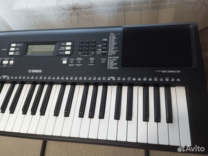 Синтезатор Yamaha PSR-E363 + Стойка