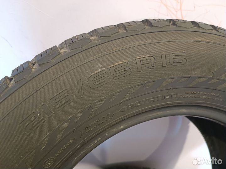 Nokian Tyres Hakkapeliitta 9 SUV 215/65 R16 102T