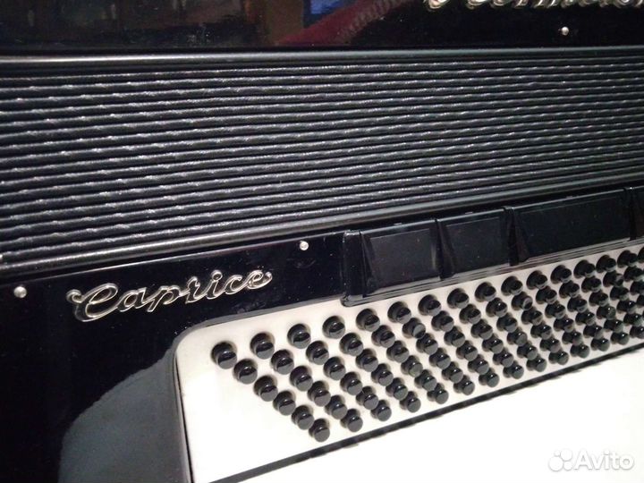 Аккордеон 4/4 Weltmeister Caprice