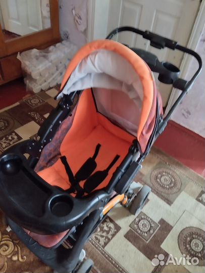 Прогулочная коляска