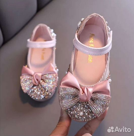 Туфельки для девочки