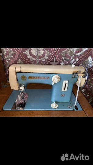Швейная машина Чайка 2