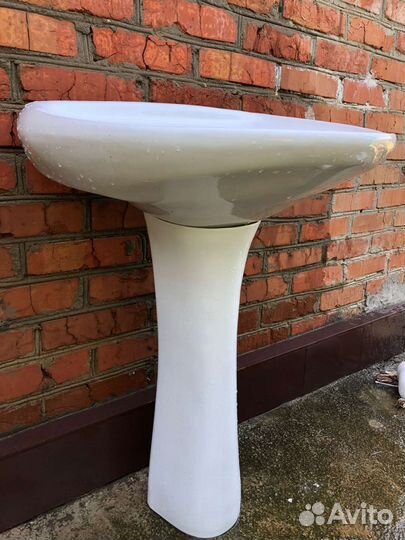 Раковина на пьедестале бу в идеале