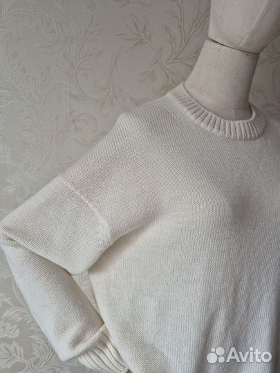 Свитер женский оверсайз молочного цвета