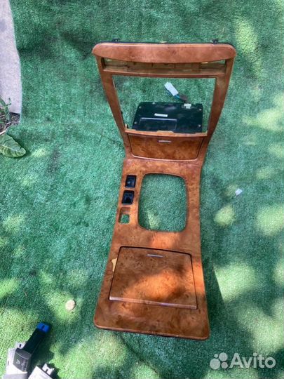 Консоль центральная Kia Opirus 3.5 2006