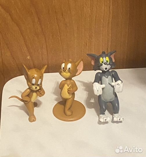 Игрушки из киндера Джерри.(Том в подарок)