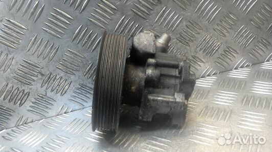 Насос гу бензиновый land rover range rover 2 (5NI1