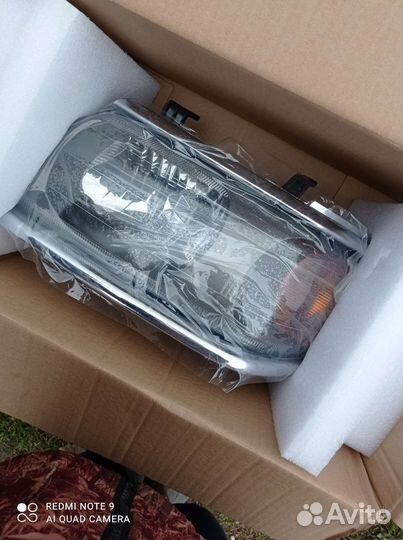 Левая передняя фара