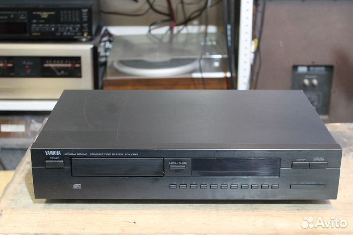 CD Проигрыватель Yamaha CDX 390