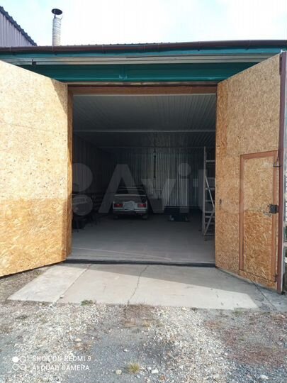 Гараж, > 30 м²