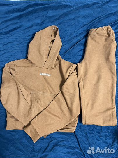 Спортивный костюм