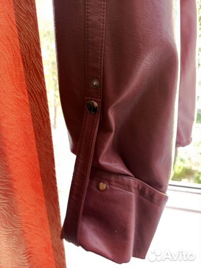 Кожанная куртка р. 54-56