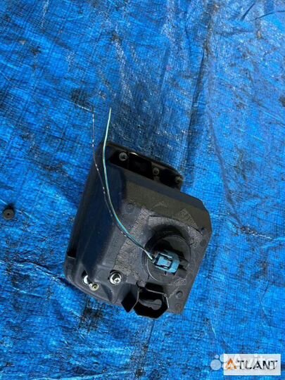 Туманка правая nissan serena