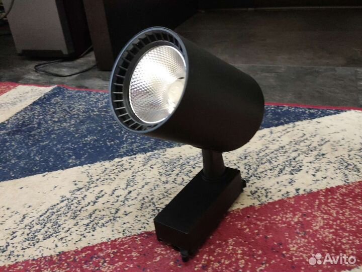 Монорельсовый потолочный светильник светодиодный