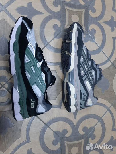 Кроссовки Asics