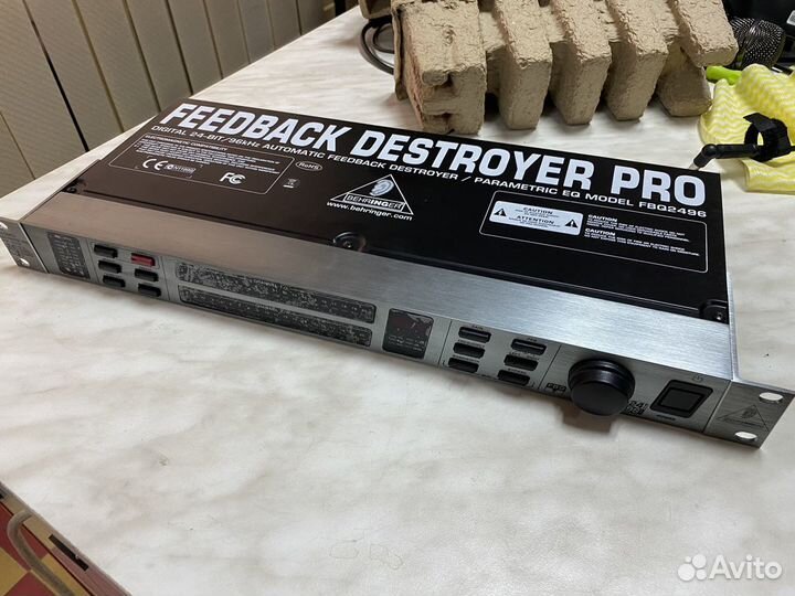 Подавитель обратной связи Behringer FBQ2496