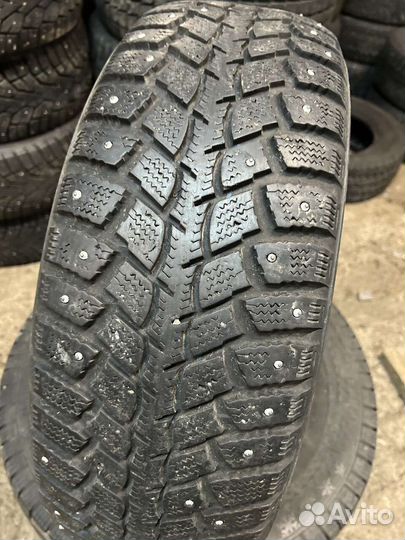 Kumho I'Zen Wis KW19 215/65 R15