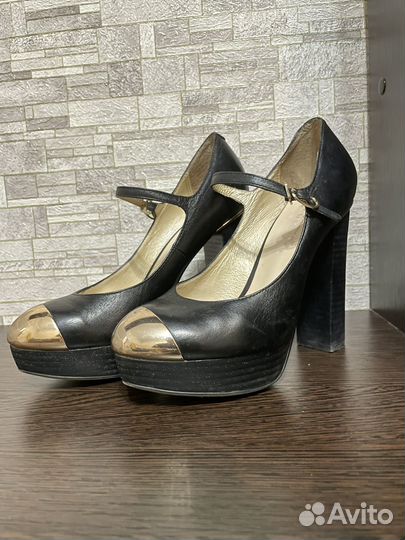 Туфли женские 35 размер черные