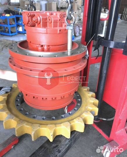 Редуктор хода JCB JS330NLC