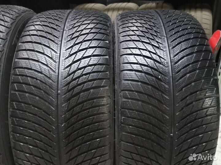 Michelin Pilot Alpin 5 245/40 R19 и 275/35 R19