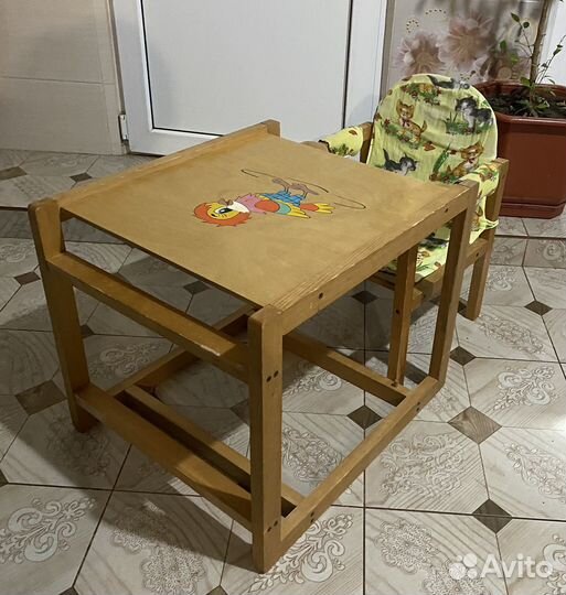 Стул для кормления и игровой манеж