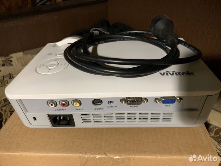 Проектор vivitek D509,3-d,0-час,2600анси