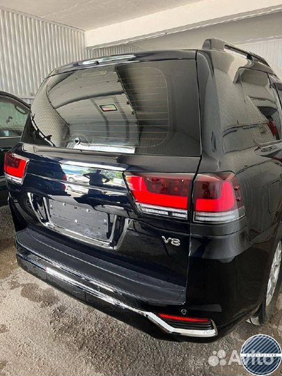 Рестайлинг обвес в Toyota Land Cruiser 300