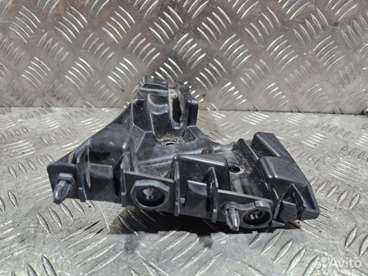 Крепление бампера переднее левое Volvo S60 FS