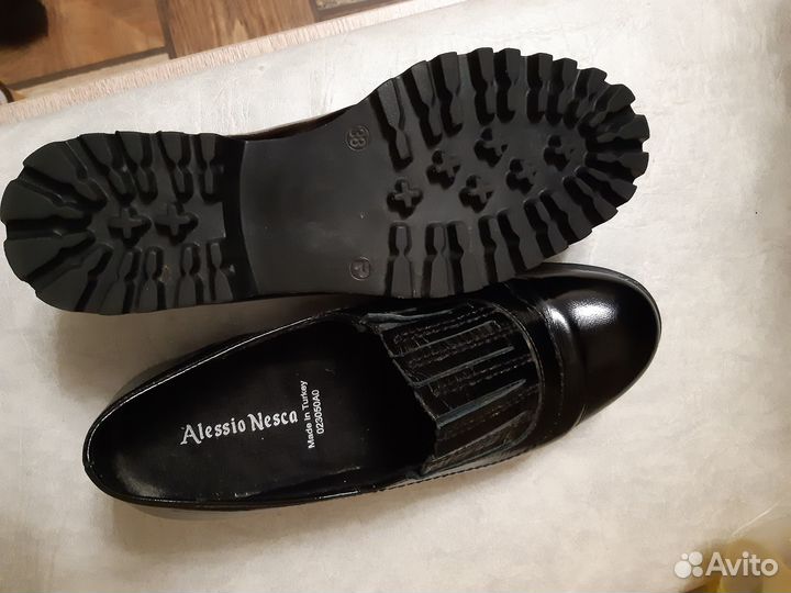 Лоферы - туфли женские 38 размер