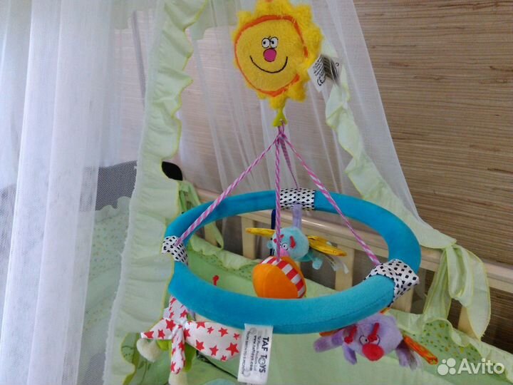Карусель в кроватку Taf Toys