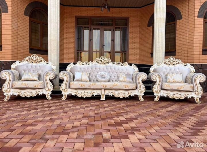 Диван мягкий