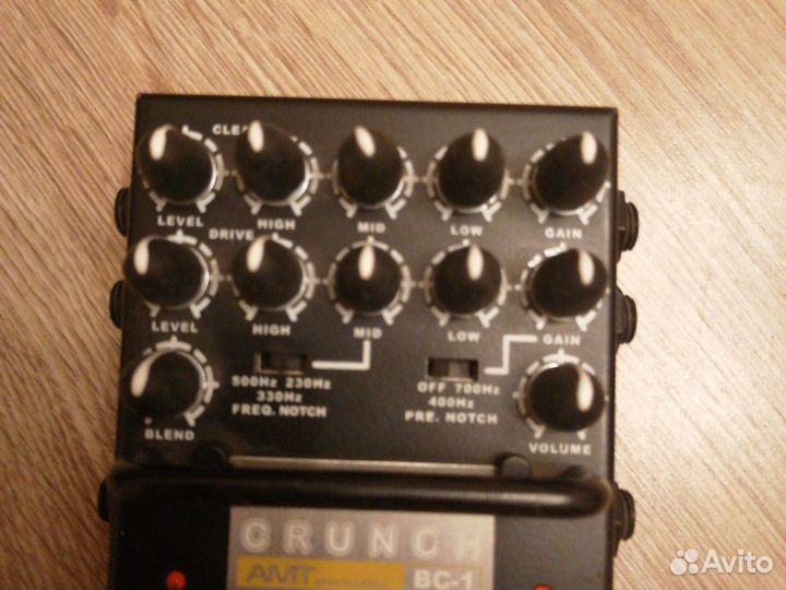 Бас-гитарный предусилитель AMT BC-1 Bass Crunch