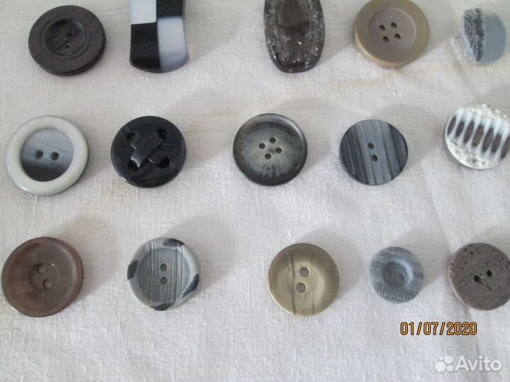 Пуговицы