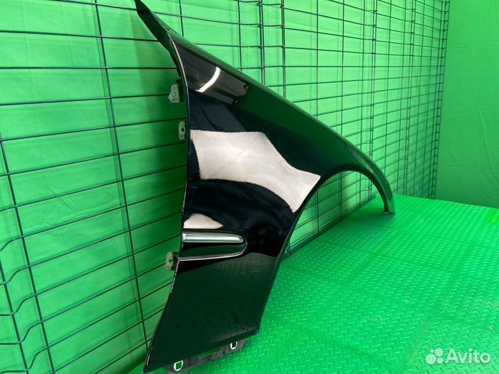 Крыло переднее правое Mercedes-Benz S W220