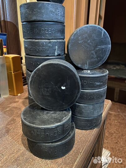 Шайба хоккейная б/у