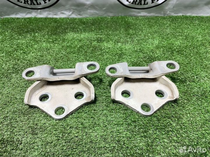 Петля двери багажника Toyota Funcargo NCP21 1NZ