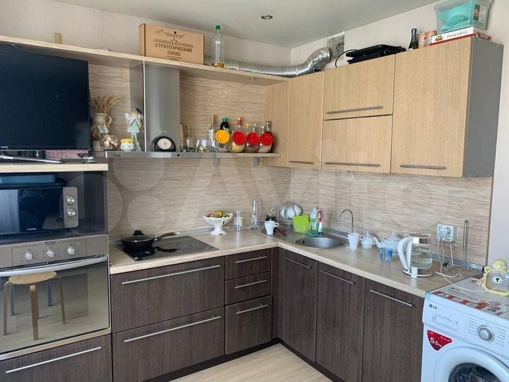 2-к. квартира, 65 м², 10/10 эт.