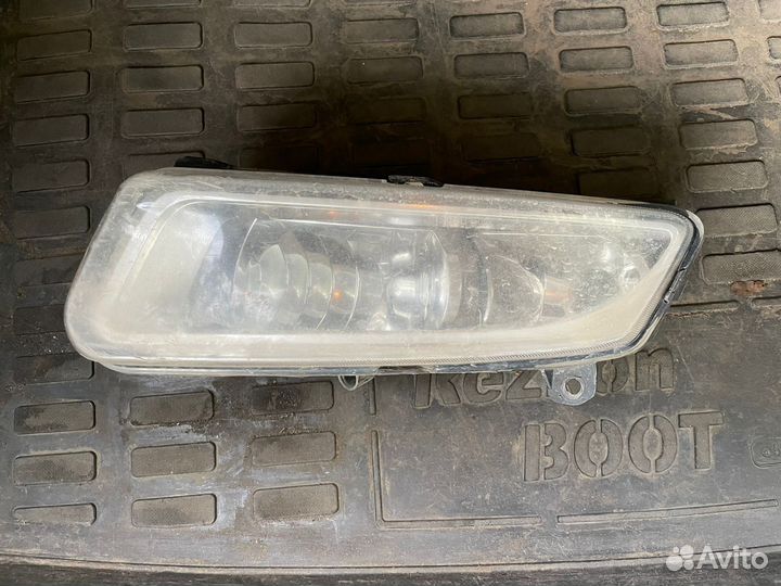 Противотуманка polo левая