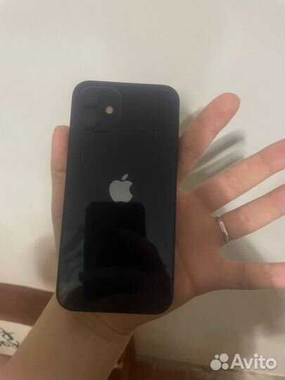 iPhone 12, 64 ГБ