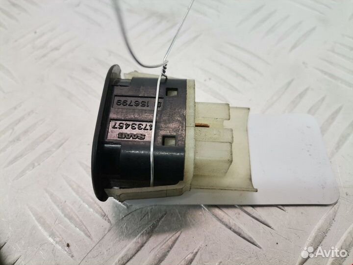 Кнопка открытия багажника Saab 9-5 1999 4733457