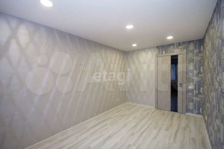 3-к. квартира, 72 м², 1/6 эт.