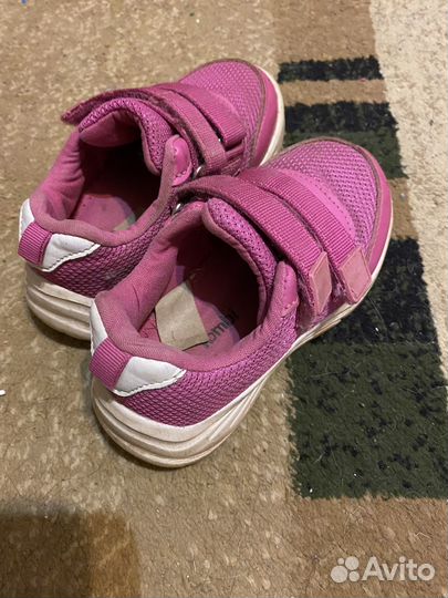 Кроссовки для девочки