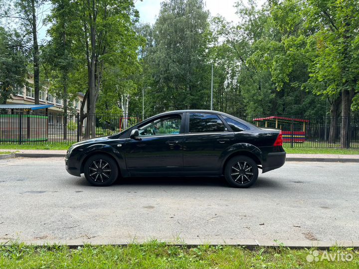 Ford Focus 1.6 AT, 2005, 220 000 км